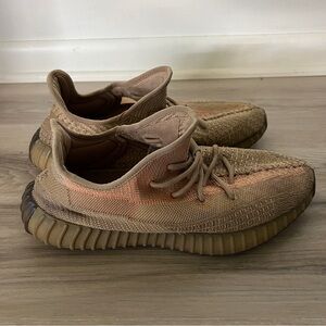 Yeezy Men’s Sneaker